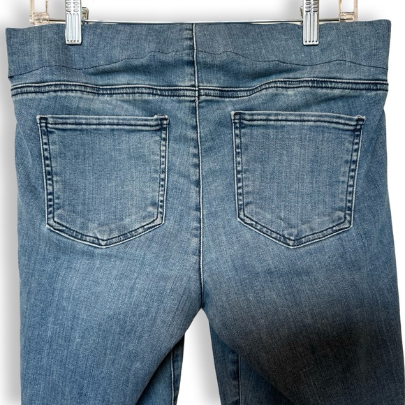 NYDJ Pull On Slimming Medium Blue Denim Jeans | Lift Tuck Technology | Size 8 - Picture 5 of 13